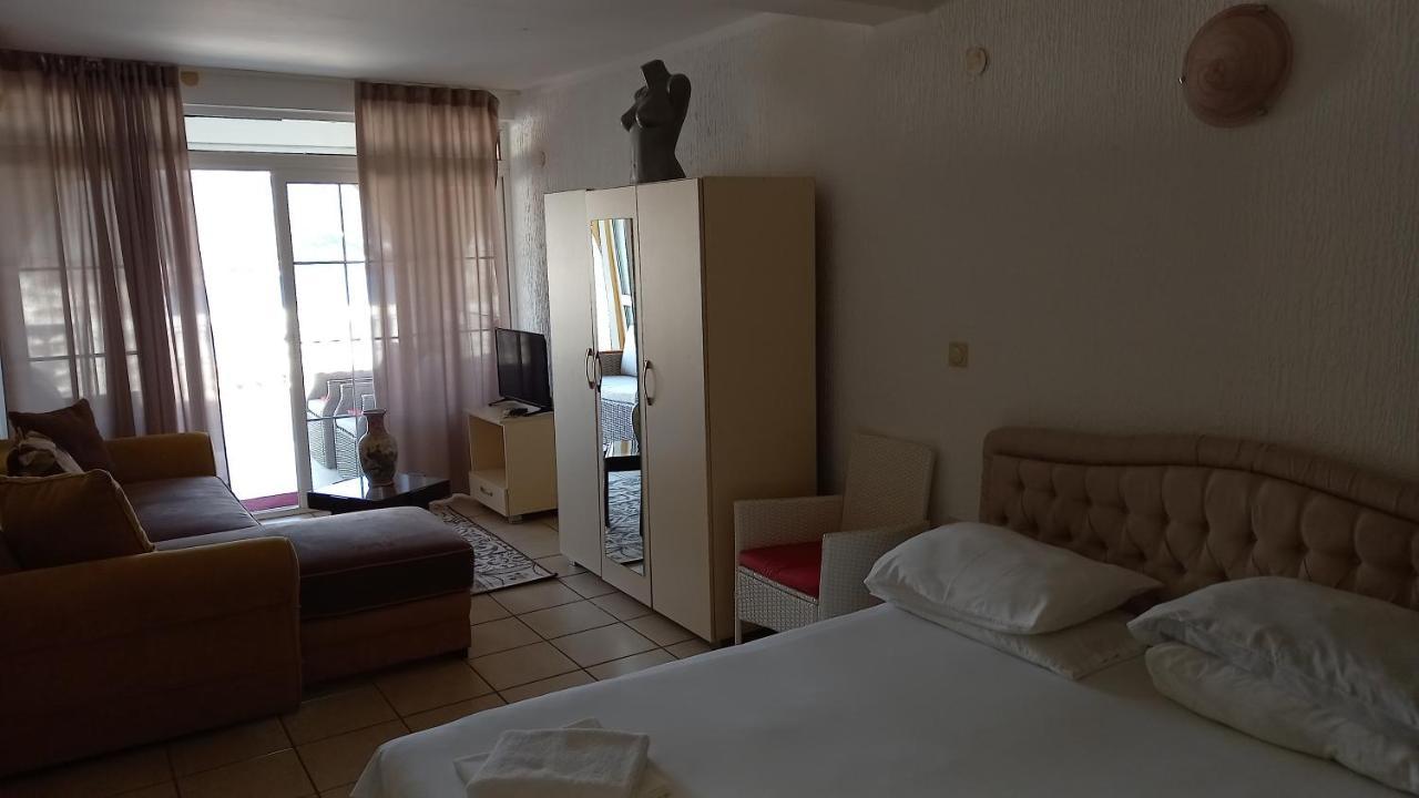 Apartments Ana Будва Екстер'єр фото